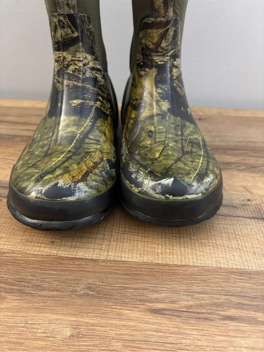 Bogs York Camo Classic Insulated Waterproof Winter Snow Boots Big Kids